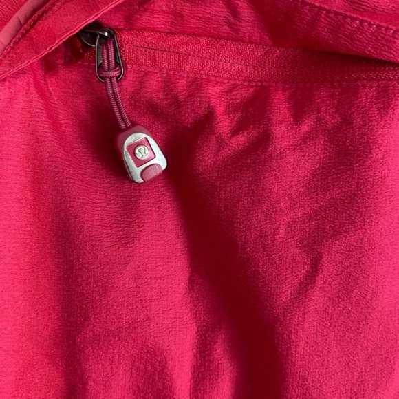 Lululemon Lightweight Running Zip Jacket Size 6 - Picture 5 of 12